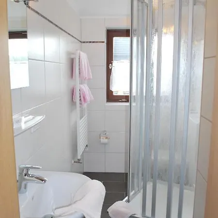Zur Linde Guest house
